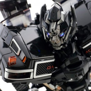 ironhide-003