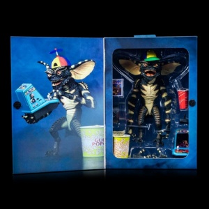 neca-ultimate-gamer-gremlin-006