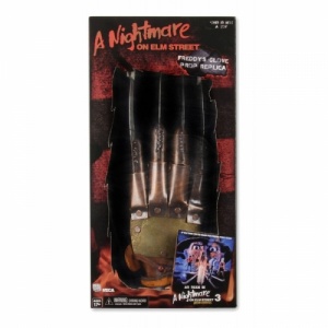 nightmare-on-elm-street-3-replica-freddy-s-glove-neca_1